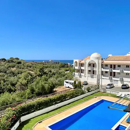 Classic With Pool By Homing Apartment