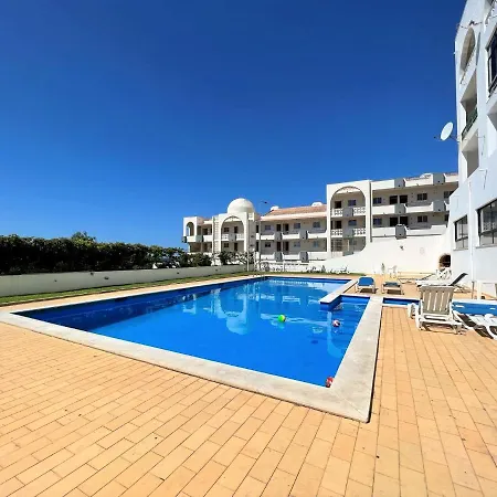 Classic With Pool By Homing Albufeira