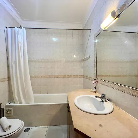 Classic With Pool By Homing Apartment