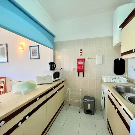 Apartment Classic With Pool By Homing