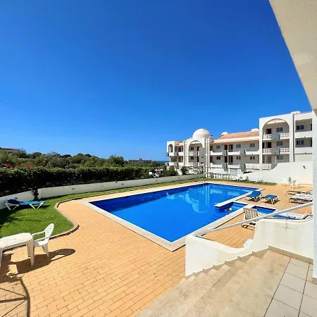 Classic With Pool By Homing Albufeira