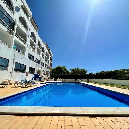 Classic With Pool By Homing Appartement *