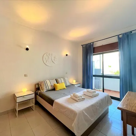 Classic With Pool By Homing * Albufeira