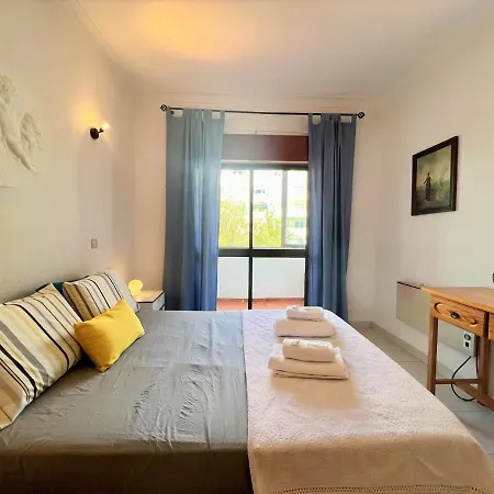 Appartement Classic With Pool By Homing *