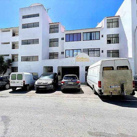 Classic With Pool By Homing Appartement *